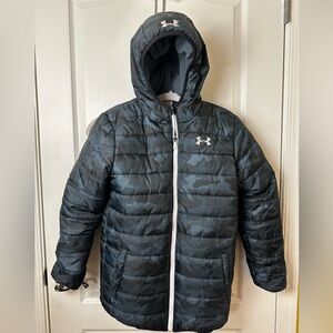 Under Armor Puffer Jacket size Youth XL, reversible camouflage print new no tags